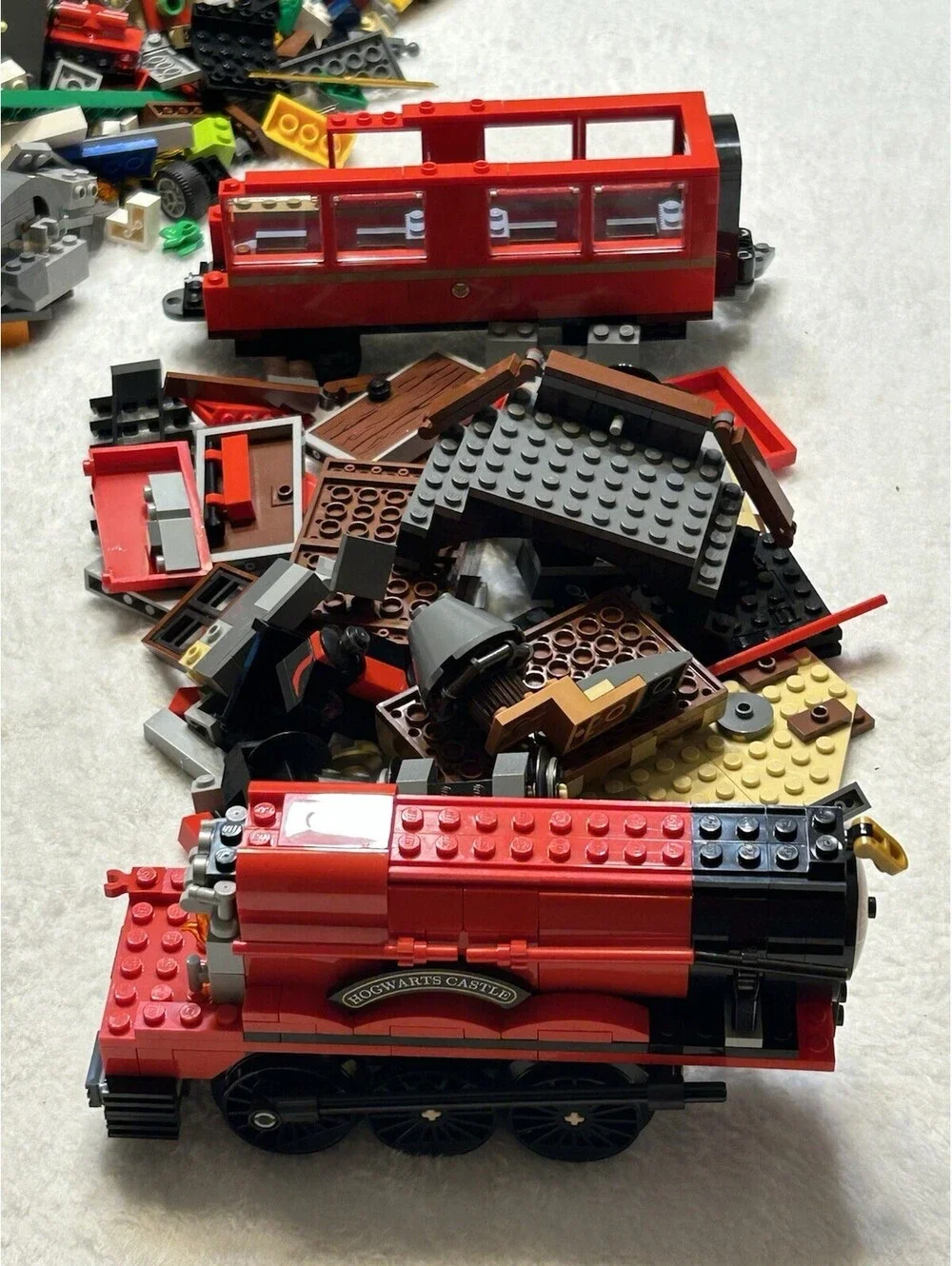 5+ Pound Lego Bulk Minifigure/Brick Lot And Hogwarts Castle Lego Lot Incomplete